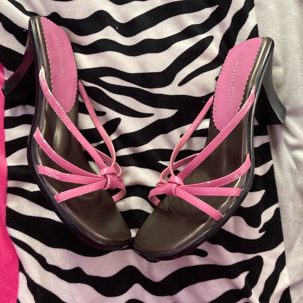 Vintage Hillard & Hanson pink strap kitten heels.